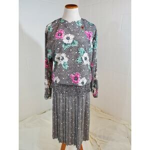 Jerrie Lurie Multicolor VTG 1970s Floral Grandma core Pleated Dress FREE Brooch